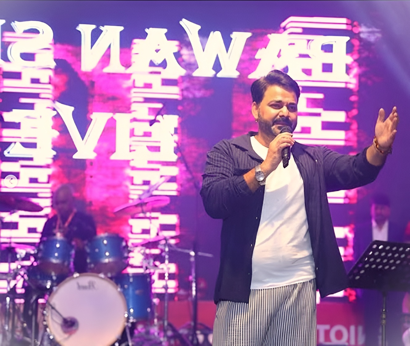 PAWAN SINGH BHOJPURI PLAYBACK SINGER, ACTOR AND PERFORMER 